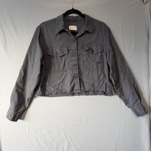 Universal Thread Womens Cropped Button Down Top Medium Grey Boxy Fit Lightweight